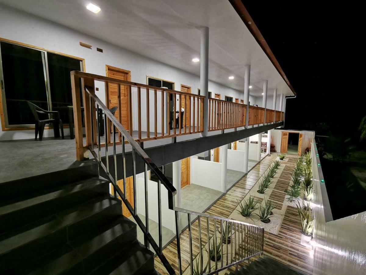 Thila Farm View Hotel Thoddoo Kültér fotó