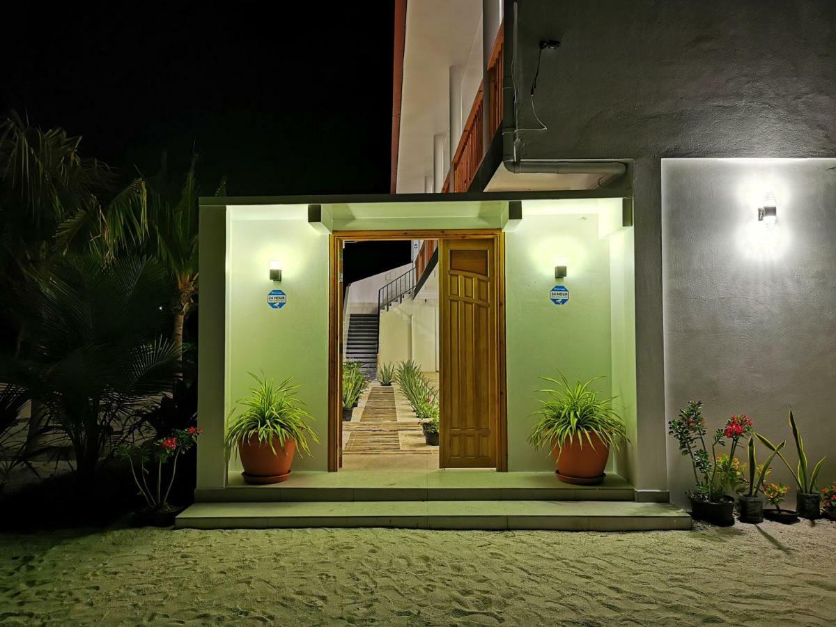 Thila Farm View Hotel Thoddoo Kültér fotó